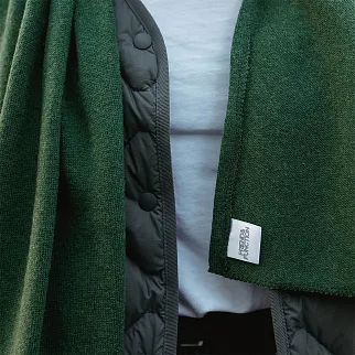 Шерстяной шарф Friend Function Бутылочно-зеленый