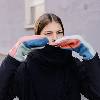 Варежки Friend Function Удивительные