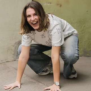 Футболка Friend Function Беспокойные лягушки белая