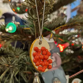 Керамическая ёлочная игрушка Бутерброд с икрой