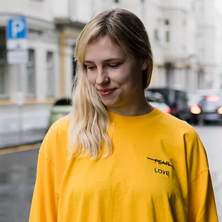 Лонгслив Akomplice Love Over Fear Embroidered Gold