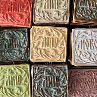 Изразец Любовь