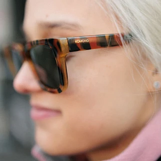 Очки Komono Bobby Amber Shell