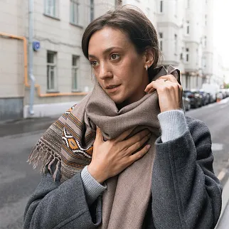 Большой шерстяной шарф Steeple Grey Folk