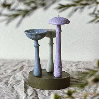 Ароматическая свеча Unification Love Гриб шляпкой вниз лиловый