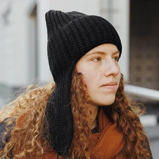 Ушанка UNU вязаная черная