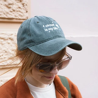 Бейсболка Faded с вышивкой circus is my life зеленая