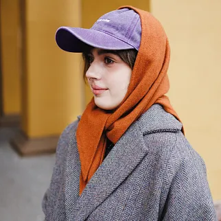 Косынка Friend Function шерстяная и терракотовая