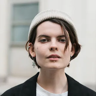 Шапка CHECK YA HEAD бежевая 25220/118