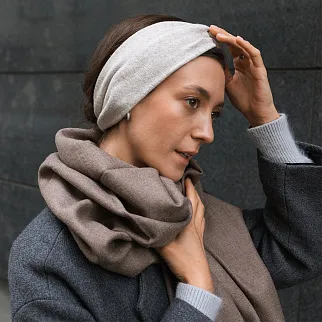 Шерстяная полоска (повязка) на голову Friend Function Топлёное молоко