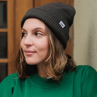 Светоотражающая шапка Friend Function графитовая