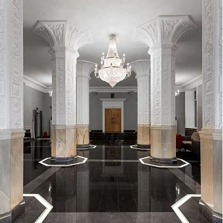 Экскурсия «Высотка на Котельнической: дотянуться до звезды»