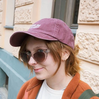 Кепка Friend Function another day in paradise вишневая с серебряной нитью