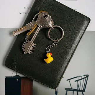 Брелок с уткой желтой