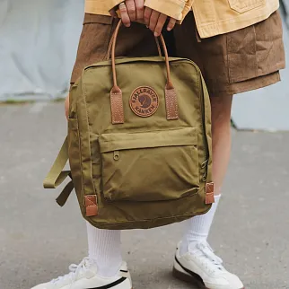 Рюкзак Fjallraven Kanken No2 Foliage Green (631)