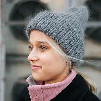 Мохеровая шапка Friend Function графитовая