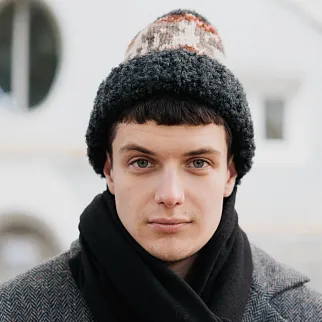 Шапка CHECK YA HEAD серая с рисунком Котики Средневековья Т2159/10