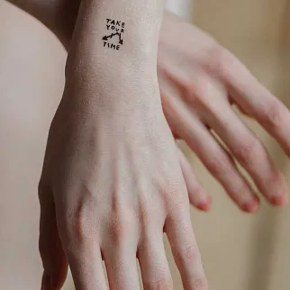 Временная татуировка My skin is my moulskin