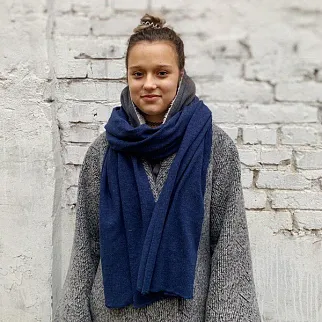 Шерстяной шарф Friend Function Кобальт