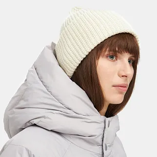 Шапка SHU белая