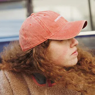 Бейсболка Faded с вышивкой Overthinking