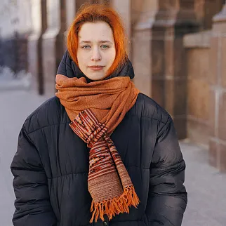 Большой шерстяной шарф Living Coral Folk