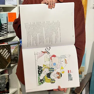 Книга Приключения Алисы в Стране чудес