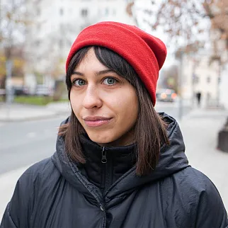 Шапка шерстяная Friend Function Кармин