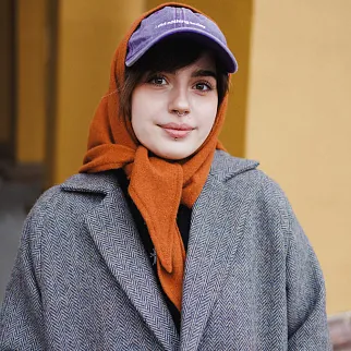 Косынка Friend Function шерстяная и терракотовая