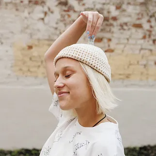 Шапка CHECK YA HEAD бежевая 25224/147