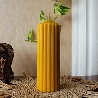 Рифленая большая свеча из пчелиного воска