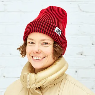 Шапка Kusto Stripes черно-красная