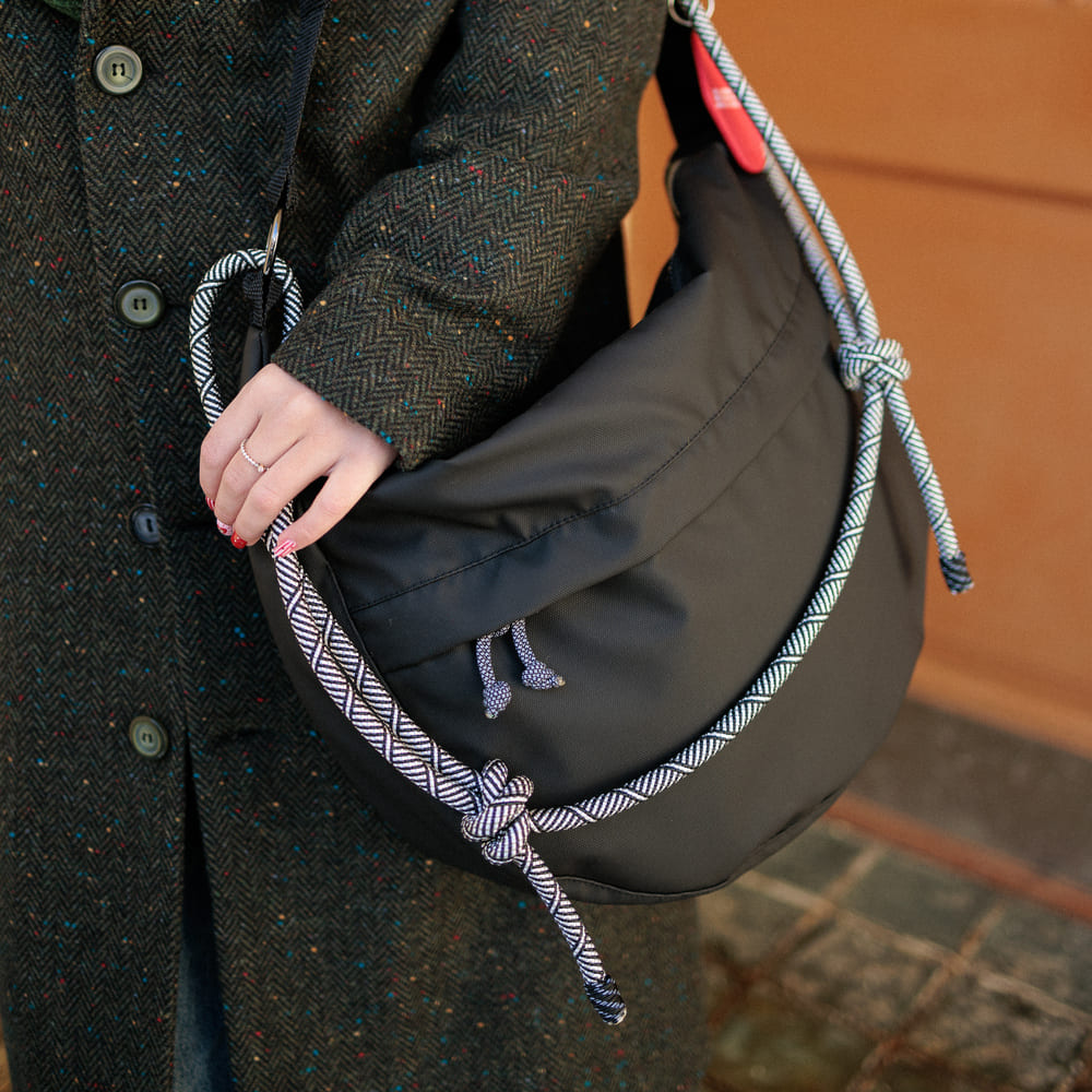 Сумка Friend Function ИЗИ черная прорезиненная