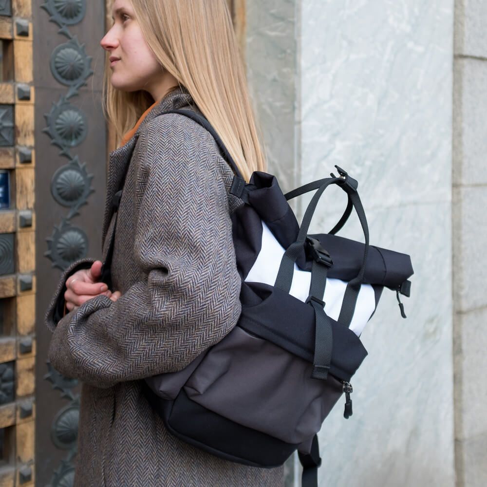 Рюкзак-роллтоп Friend Function черно-белый