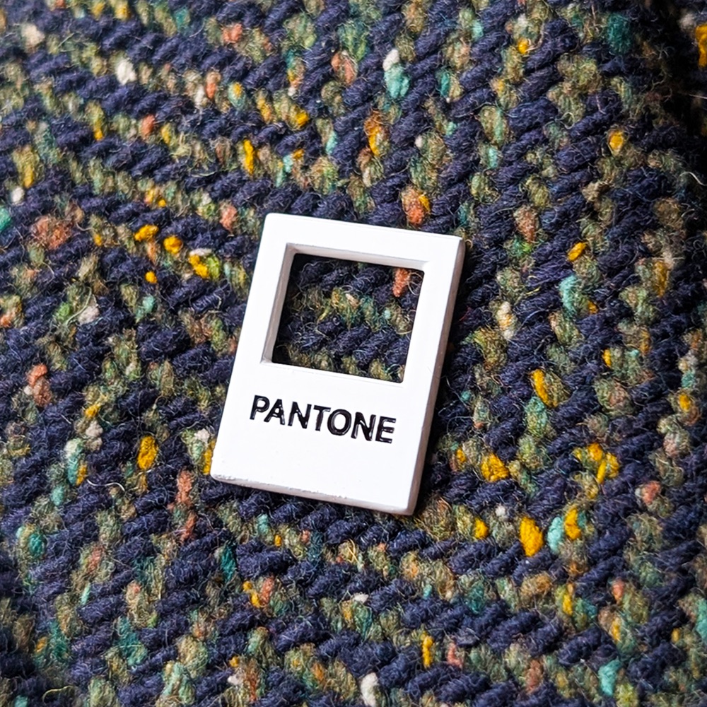 Значок Friend Function Pantone - фото 2