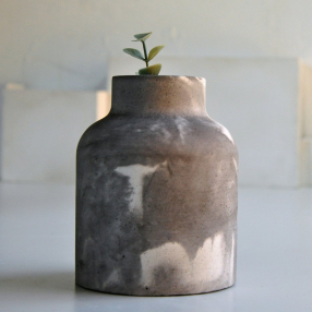 Ваза CONCRETE COLOR Viva темный мрамор