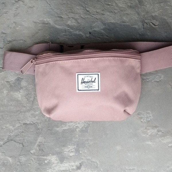 Herschel fourteen ash outlet rose