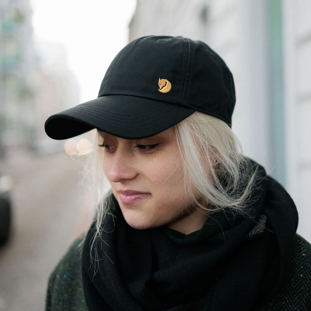 Кепка Fjallraven Bergtagen Cap Black (550)