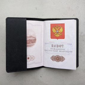 Обложка для паспорта Автопортрет в терновом ожерелье с колибри