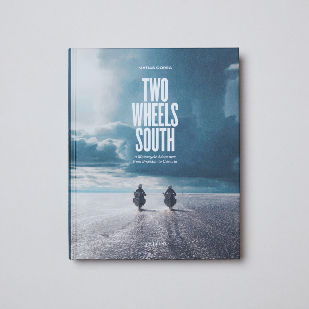 Книга Two Wheels South - фото 1