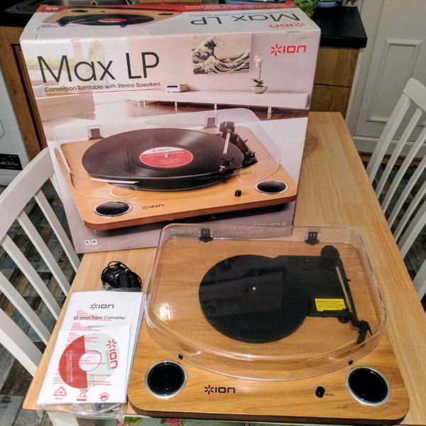 Виниловый проигрыватель ion max lp. Виниловый проигрыватель ion Audio Max LP Dark Wood. Ion Max LP коробка. Ion Max LP блок питания.