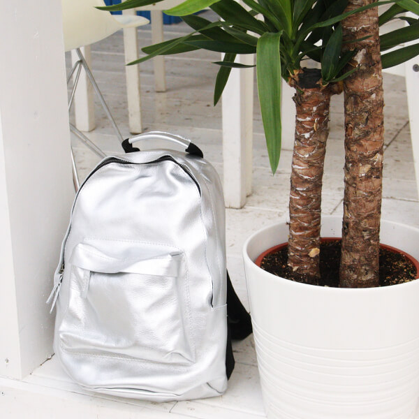 Кожаный рюкзак Kokosina Daypack серебряный - фото 12