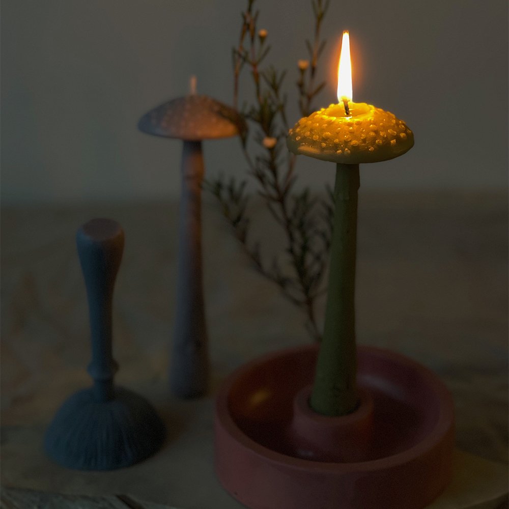 Ароматическая свеча Unification Love Гриб шляпкой вниз лиловый - фото 8