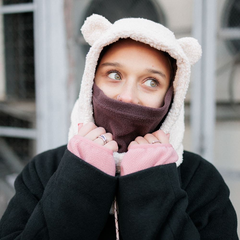 Капюшон Friend Function барашковый молочный с ушками