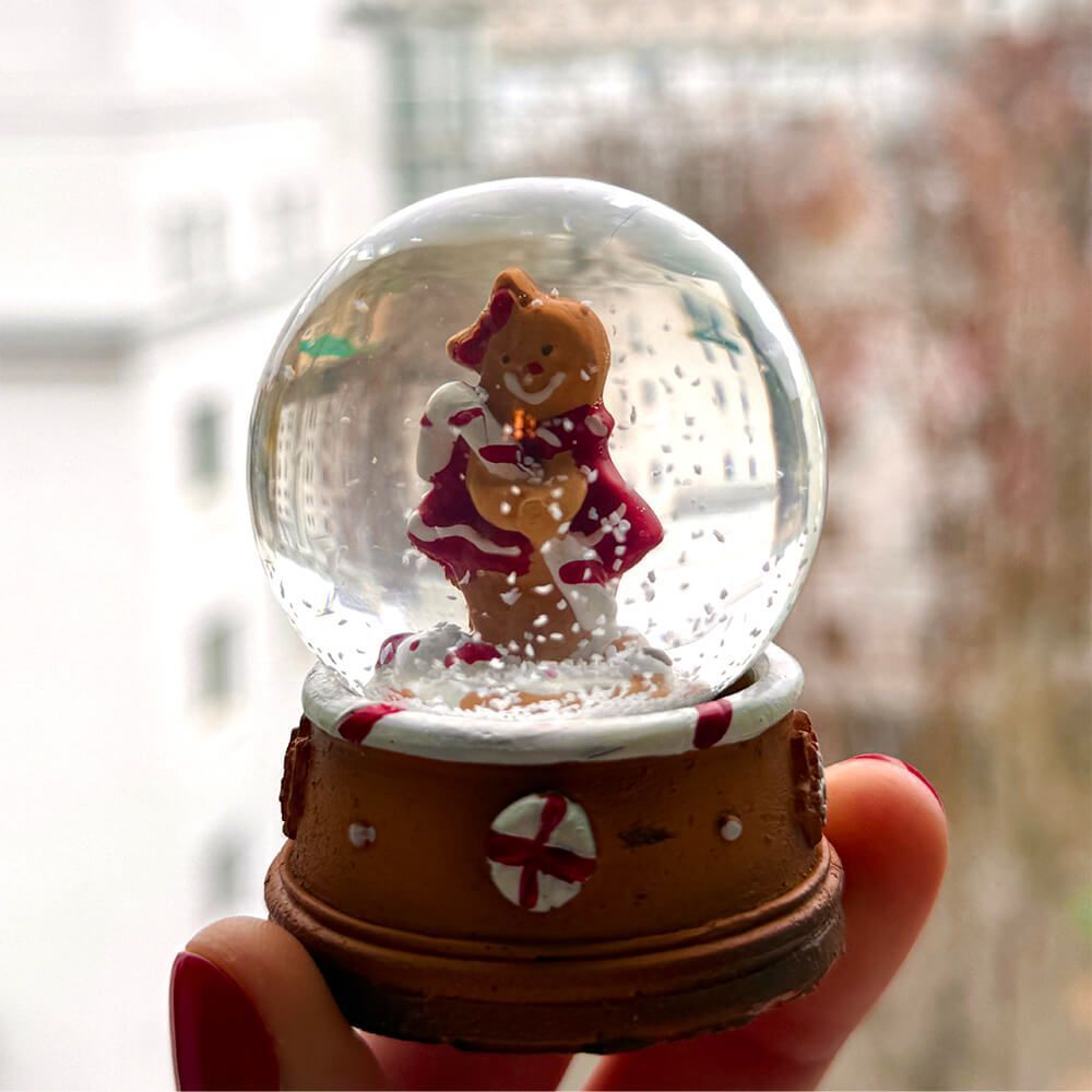 Снежный шар маленький Имбирный Пряник