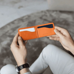 Кошелек Garzini MagSafe Metal Wallet Orange