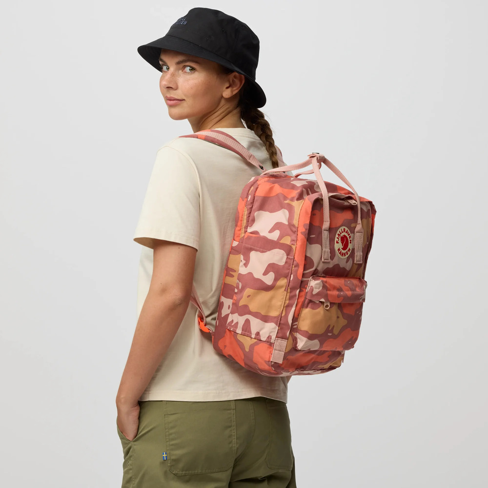 Рюкзак Fjallraven Kanken Graphics Laptop 15 Nimbus Blue - Hidden Animals