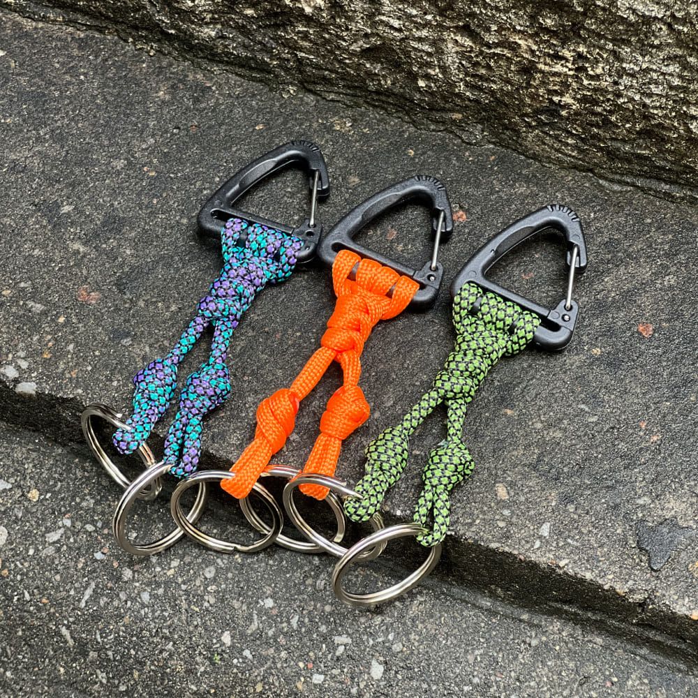 Треугольный карабин ACK ITEMS (разные цвета)