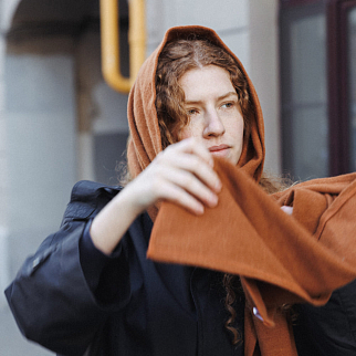 Шерстяной шарф Friend Function терракотовый