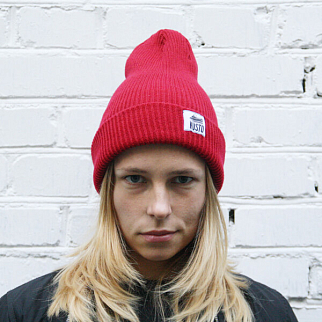 Шапка Kusto Kalmar красная (удлиненная)